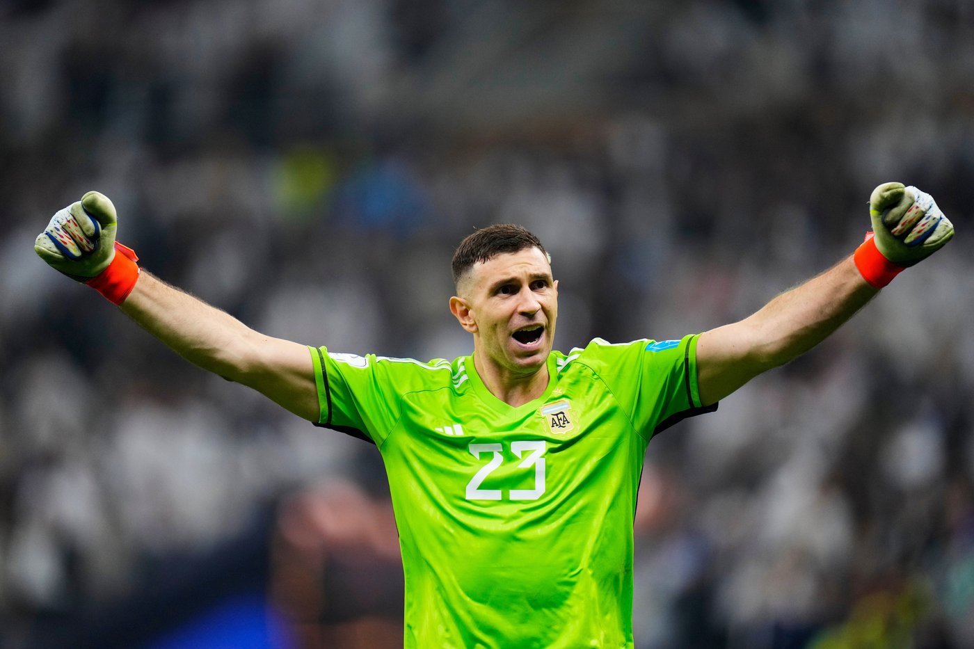 Emiliano Martínez’s mind games: From childhood tricks to FIFA’s code for goalkeepers | iNFOnews.ca