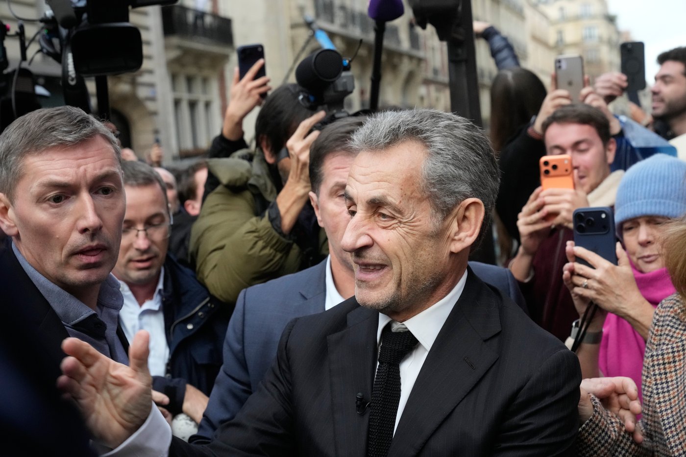Sarkozy describes his prison stay and advises on appealing to the far right in his new book | iNFOnews.ca Sarkozy describes his prison stay and advises on appealing to the far right in his new book | iNFOnews.ca