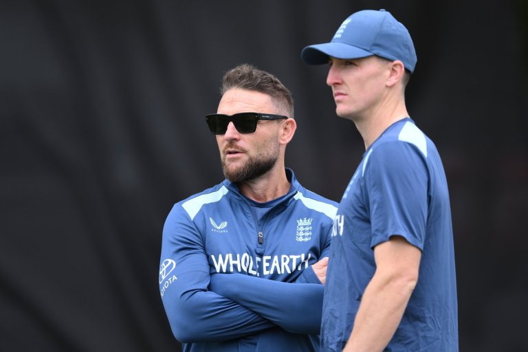 McCullum says sorry to England fans after being axed as test coach | iNFOnews.ca