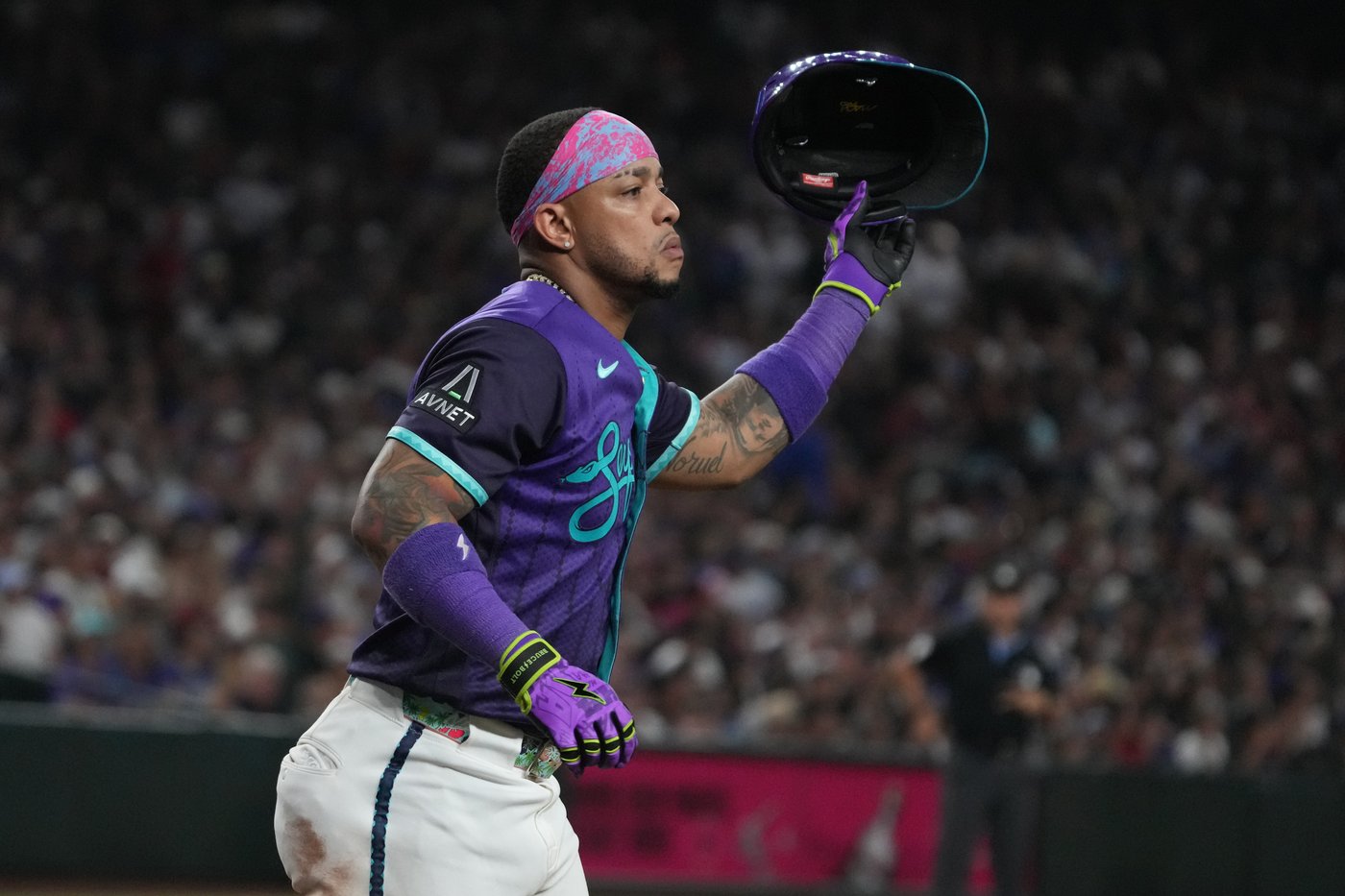 Diamondbacks' Ketel Marte day-to-day after leaving win over Braves with left knee soreness | iNFOnews.ca
