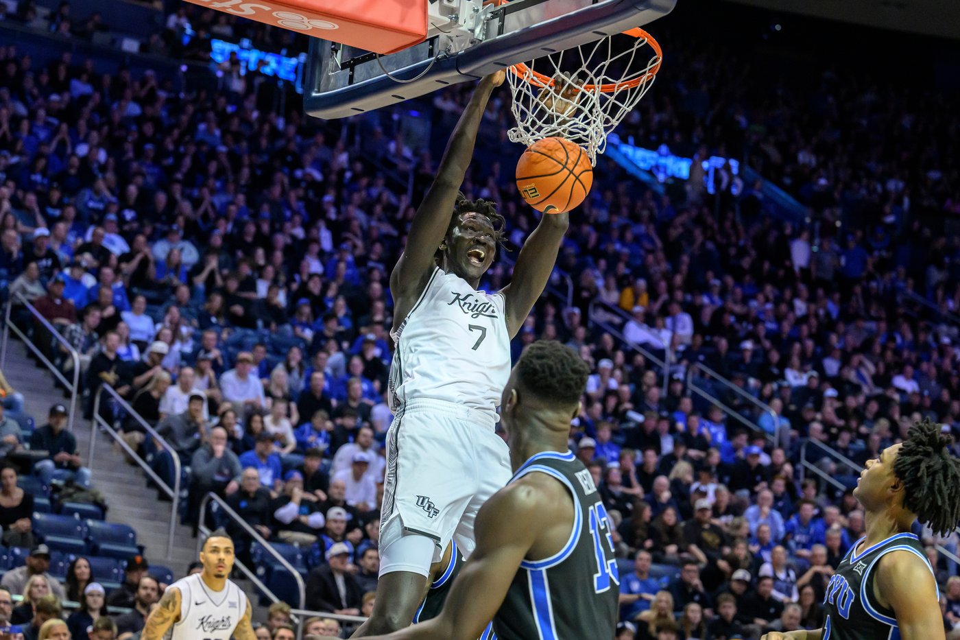 No. 19 BYU gets blown out at home as UCF makes 14 3-pointers in a 97-84 win | iNFOnews.ca No. 19 BYU gets blown out at home as UCF makes 14 3-pointers in a 97-84 win | iNFOnews.ca