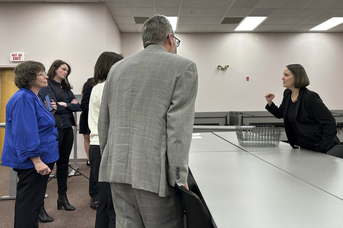 Maine elections chief who drew Trump's ire narrates House tabulations in livestream | iNFOnews.ca Maine elections chief who drew Trump's ire narrates House tabulations in livestream | iNFOnews.ca