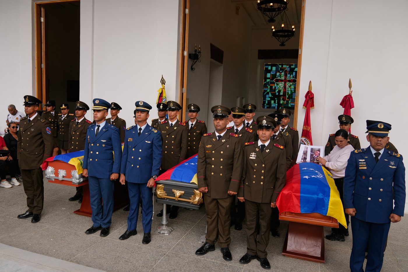 Venezuela's military buries soldiers killed in US operation to capture Maduro | iNFOnews.ca Venezuela's military buries soldiers killed in US operation to capture Maduro | iNFOnews.ca