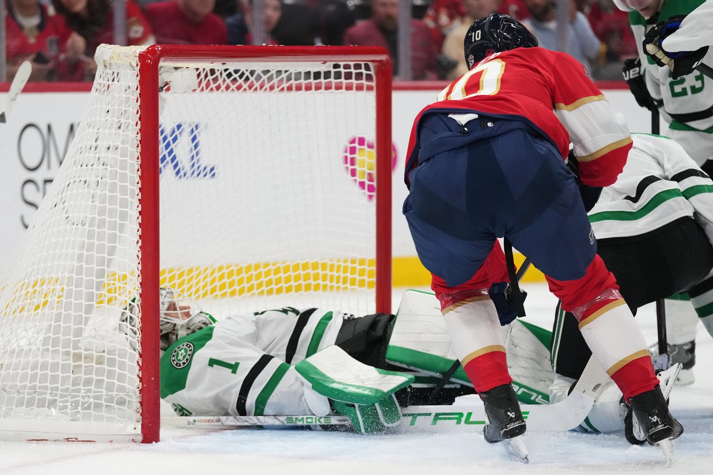 Brad Marchand gets deciding goal in shootout, Florida beats Dallas 4-3 | iNFOnews.ca