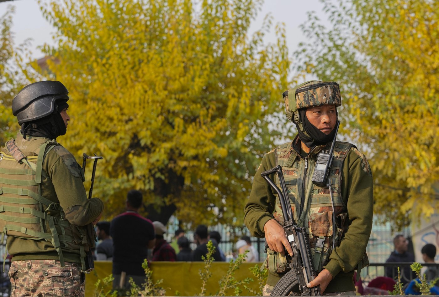 A grenade explosion in a busy market in Indian-controlled Kashmir wounds 9 | iNFOnews.ca