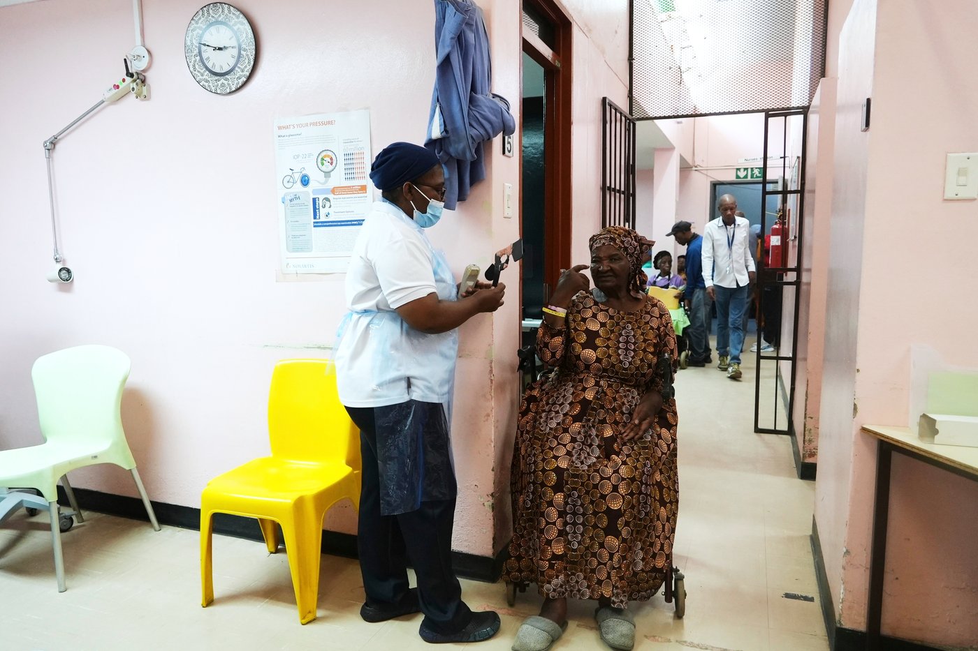 'Wow!' The eye surgery marathon that restored sight for some South Africans | iNFOnews.ca