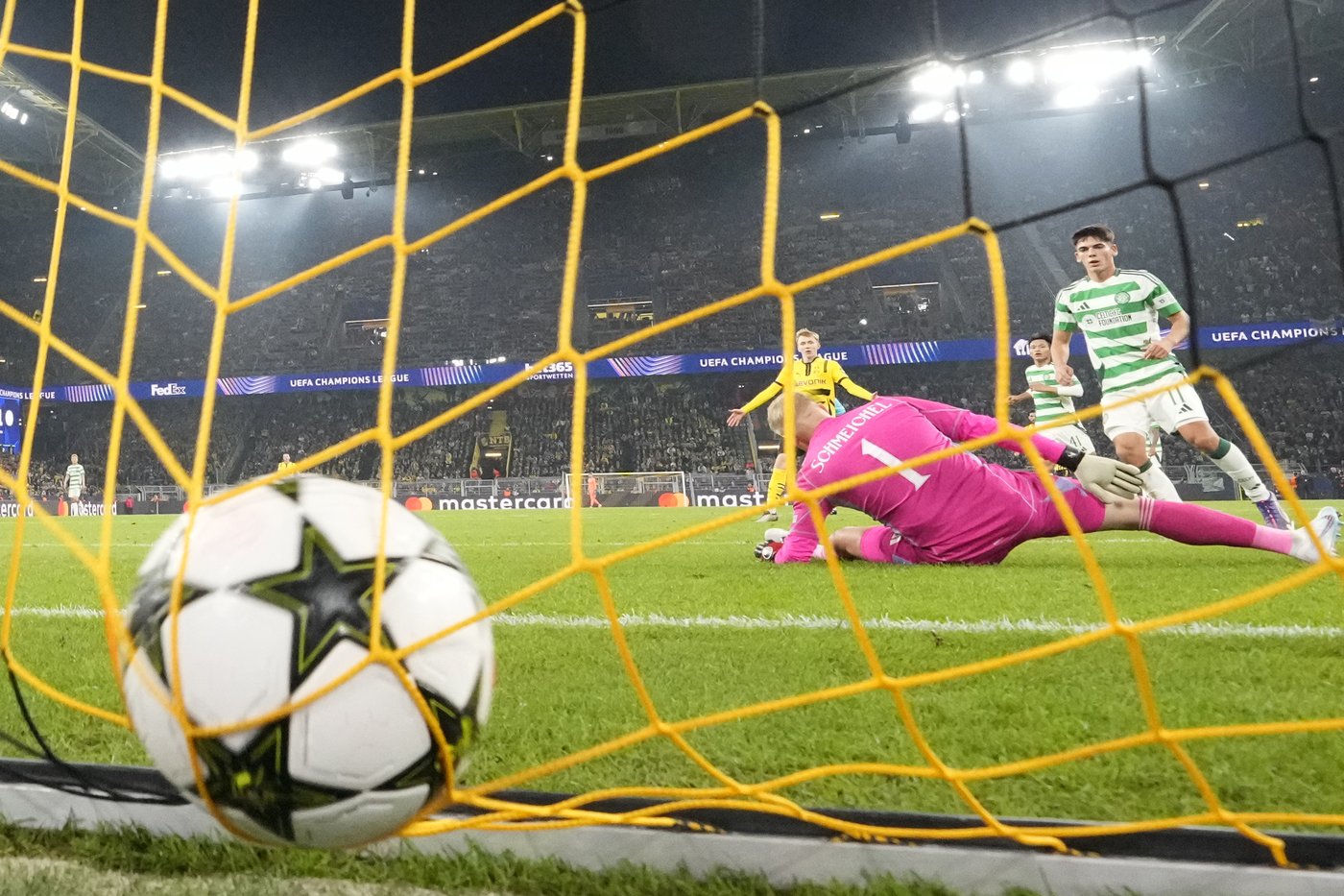 Dortmund scores 7 while Barcelona, Man City and Arsenal all win in Champions League | iNFOnews.ca Dortmund scores 7 while Barcelona, Man City and Arsenal all win in Champions League | iNFOnews.ca