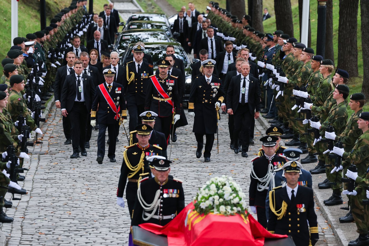 Norway bids final farewell to popular King Harald V as crowds and royals converge for his funeral | iNFOnews.ca