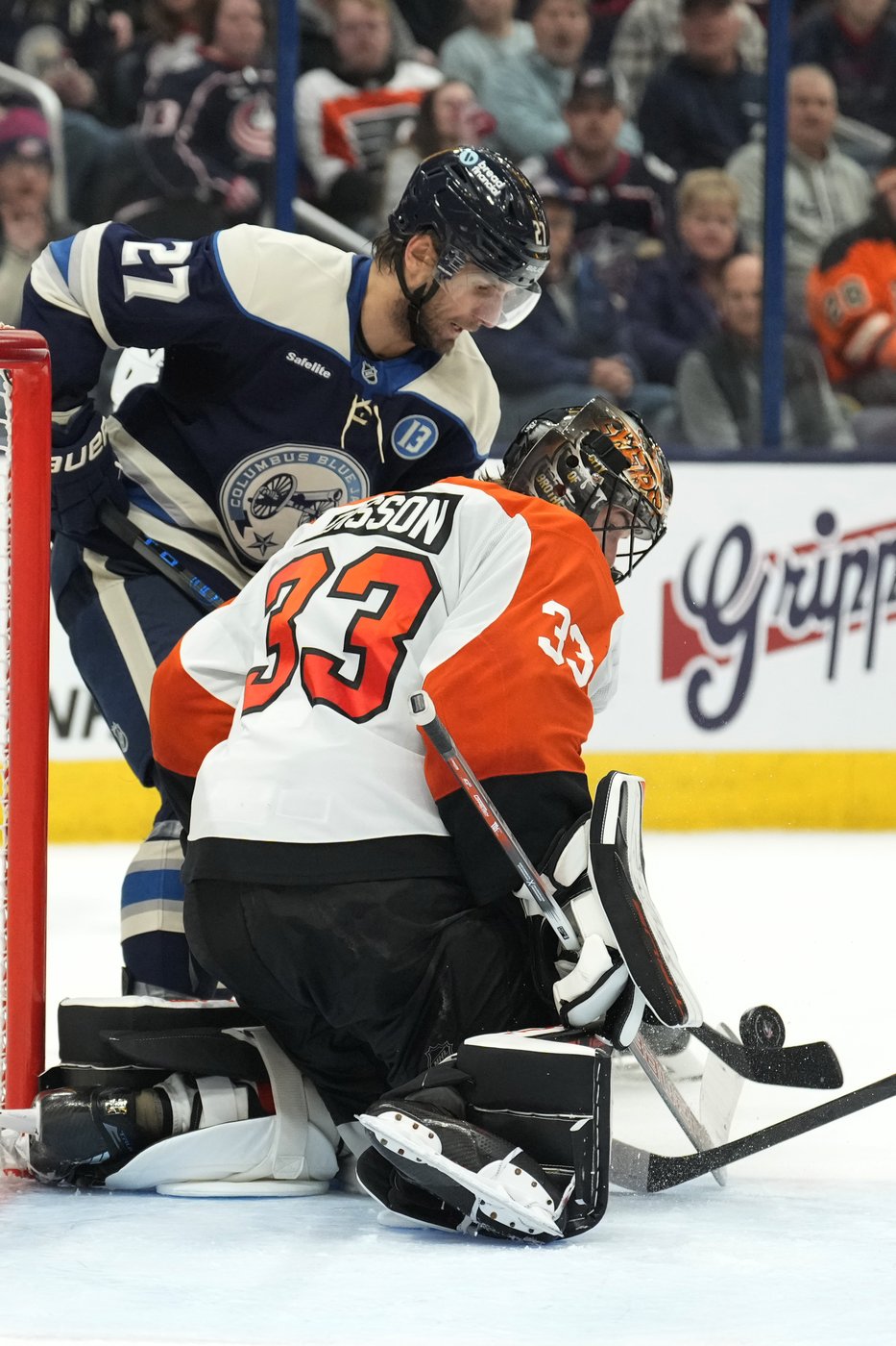 Flyers snap a 3-game skid with their 1st victory in December, beating the Blue Jackets 5-3 | iNFOnews.ca Flyers snap a 3-game skid with their 1st victory in December, beating the Blue Jackets 5-3 | iNFOnews.ca
