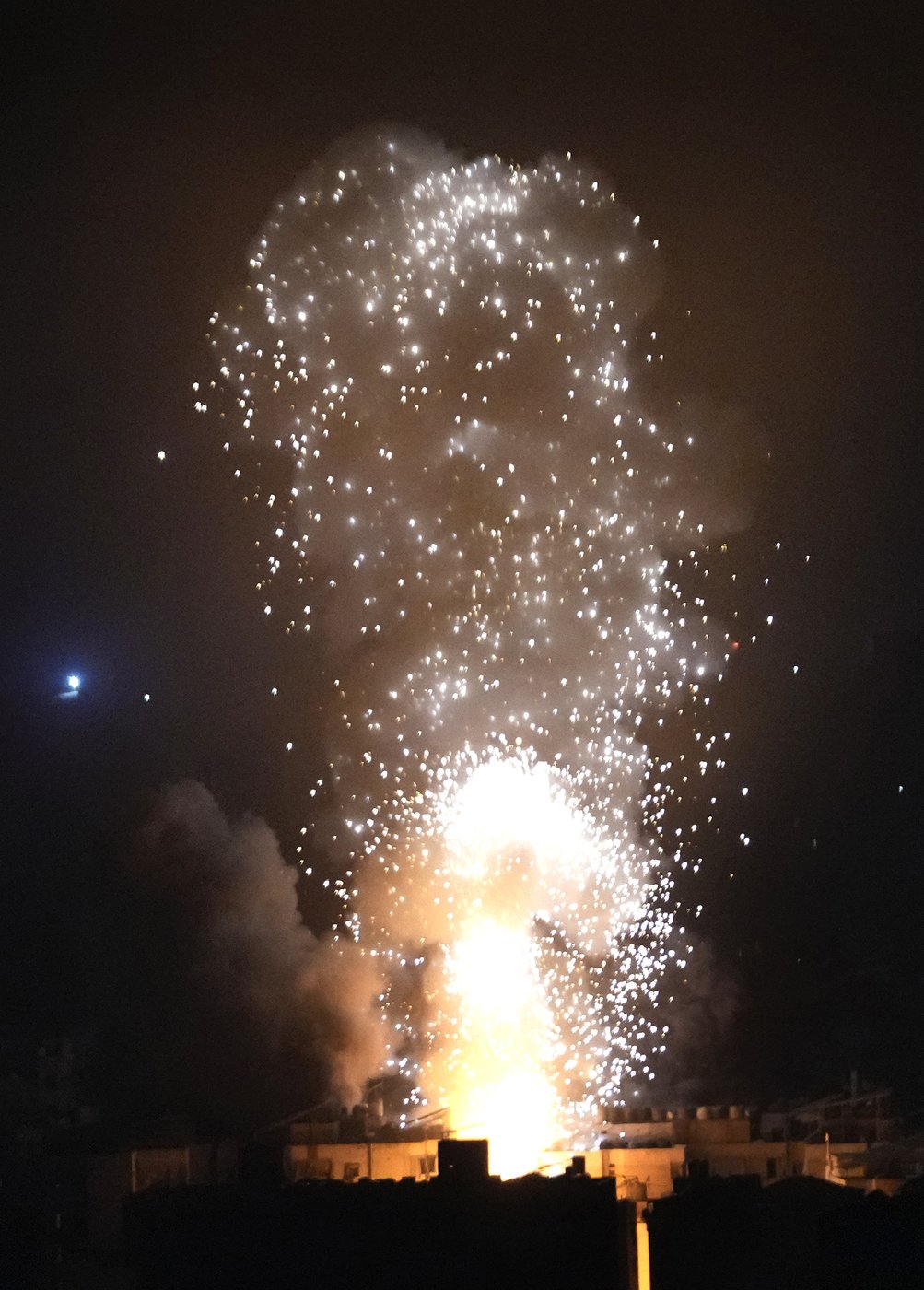Israel expands its bombardment in Lebanon as thousands flee widening war | iNFOnews.ca Israel expands its bombardment in Lebanon as thousands flee widening war | iNFOnews.ca