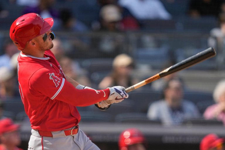 Mike Trout crushes another Yankee Stadium homer, his fifth in four games | iNFOnews.ca