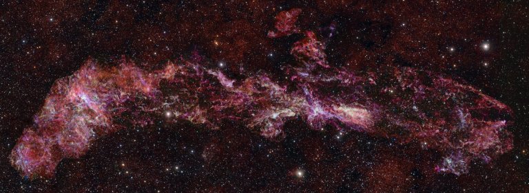 Swirling beauty of the Milky Way galaxy's heart is captured in a new telescope picture | iNFOnews.ca