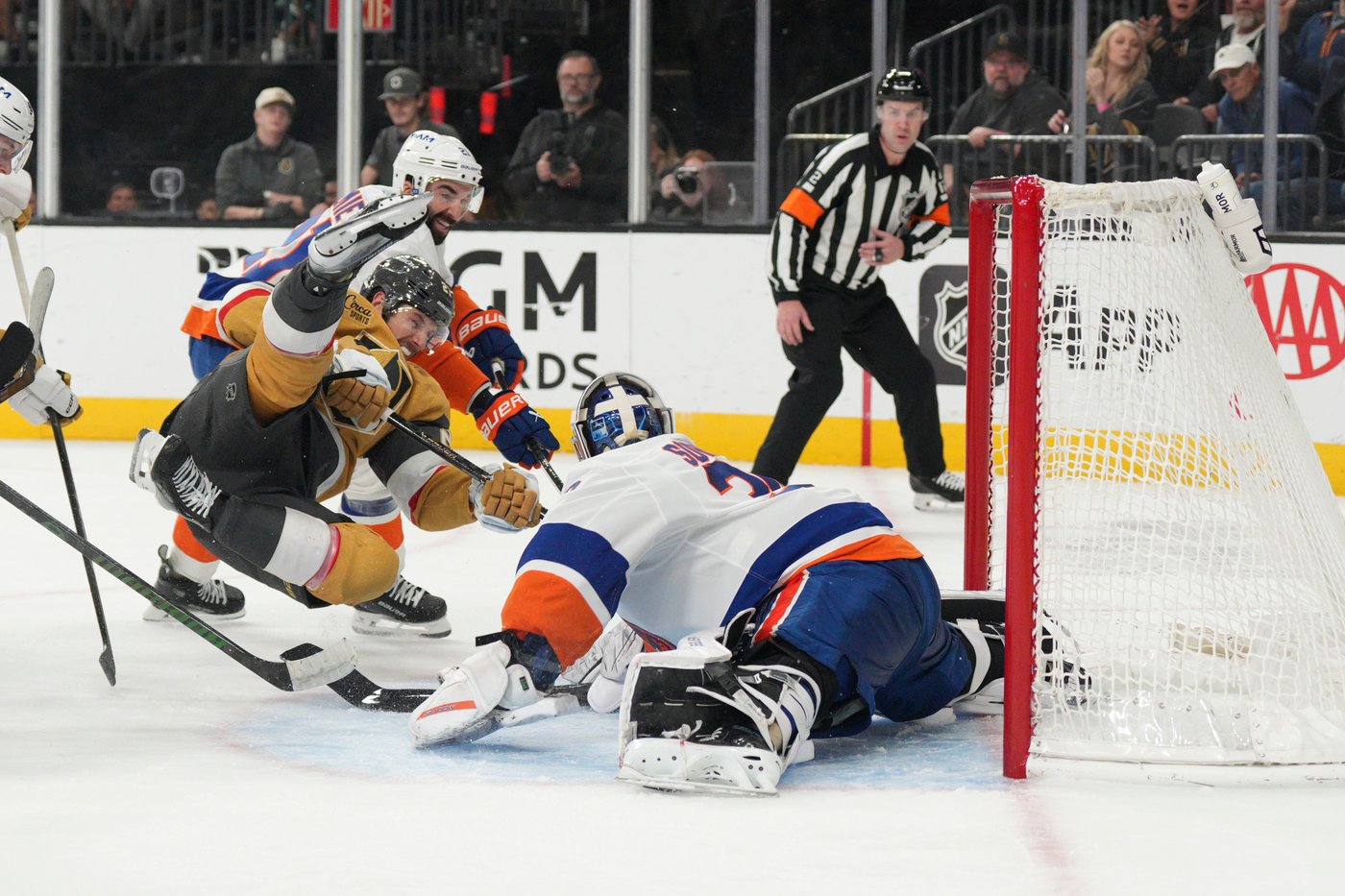 Pageau scores short-handed goal in OT as Islanders beat Golden Knights 4-3 | iNFOnews.ca