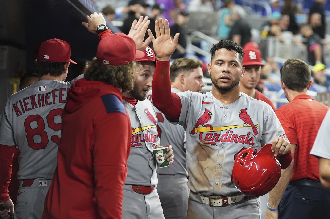 Cardinals snap 5-game losing streak with 8-3 win over Marlins | iNFOnews.ca