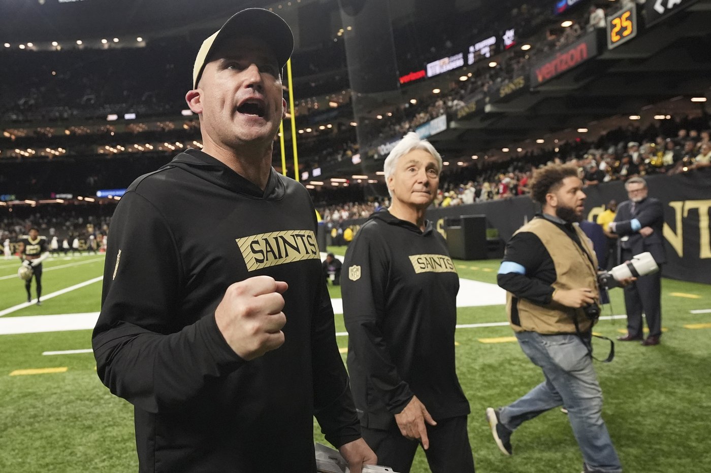 Taysom Hill runs for 3 TDs as the Saints top Jameis Winston and the struggling Browns 35-14 | iNFOnews.ca