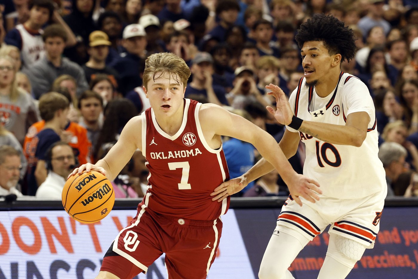 Broome and Baker-Mazara score 15 apiece and No. 1 Auburn runs away from Oklahoma 98-70 | iNFOnews.ca