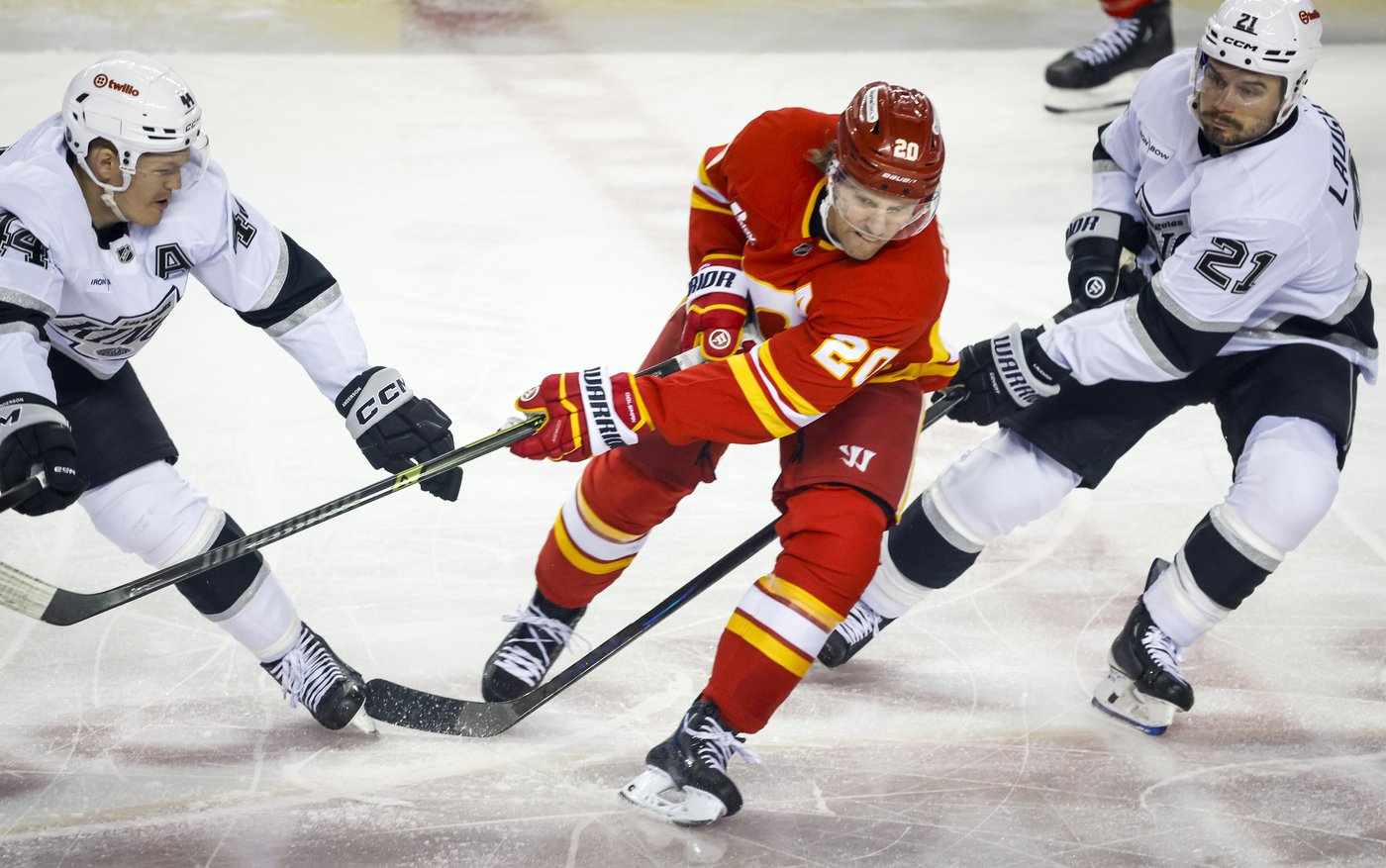 Parekh scores winner as Flames beat Kings 3-1 | iNFOnews.ca