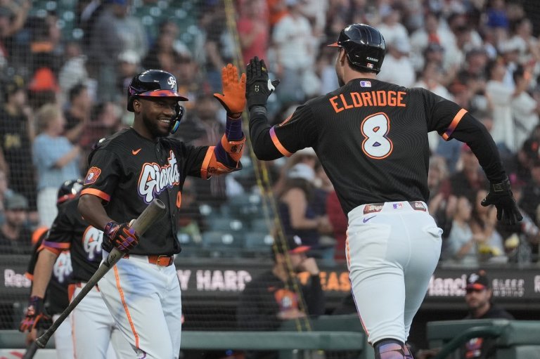Home runs by Bryce Eldridge, Christian Koss lead Giants past Cardinals 2-1 | iNFOnews.ca