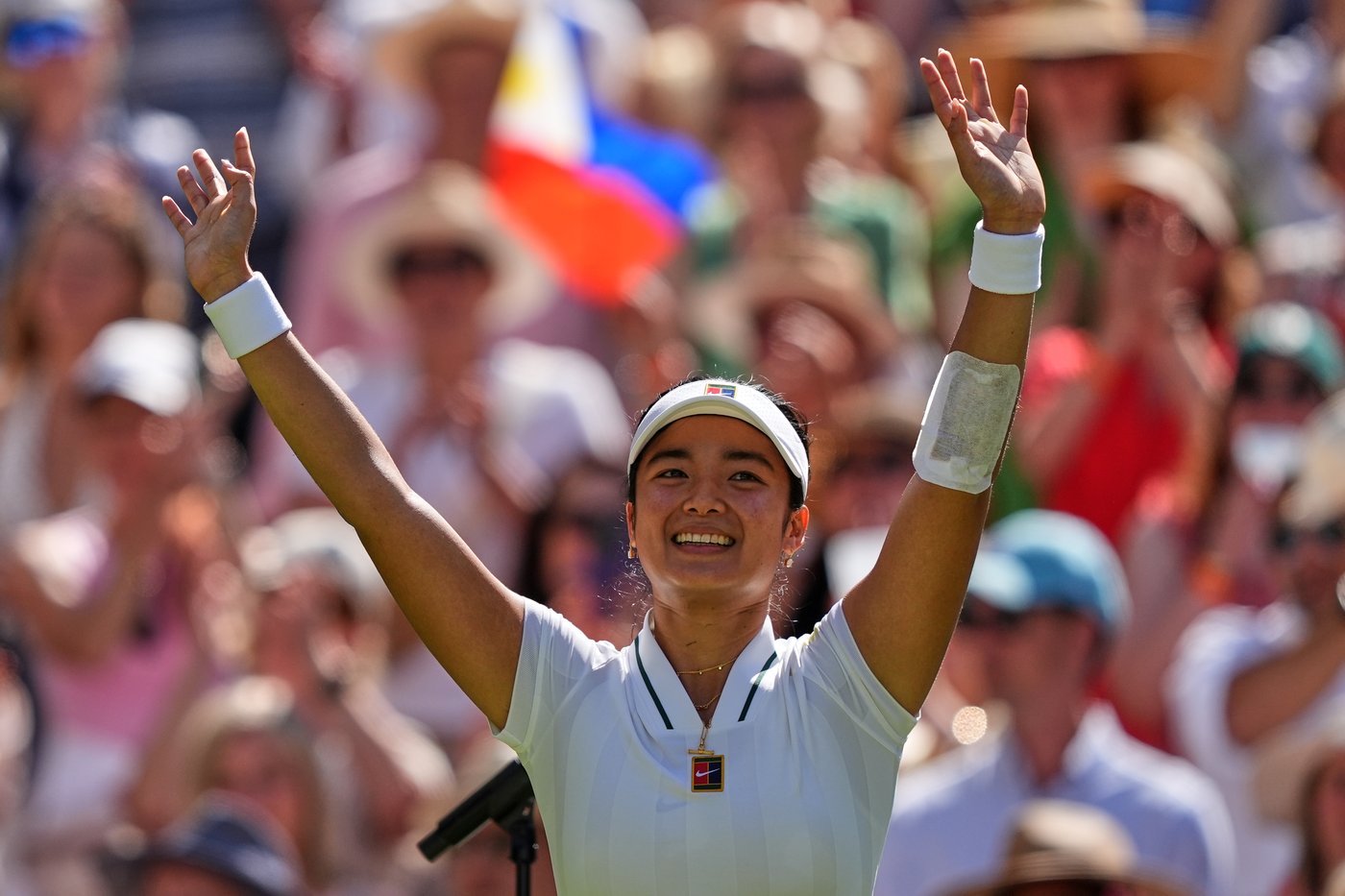 Eala upsets Wimbledon champion Swiatek in historic win for Philippines, No. 2 seed Rybakina also out | iNFOnews.ca Eala upsets Wimbledon champion Swiatek in historic win for Philippines, No. 2 seed Rybakina also out | iNFOnews.ca