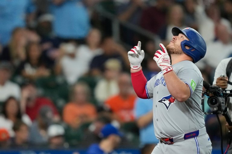 Kirk goes deep as the Blue Jays snap the Astros’ 6-game streak in a 3-1 win | iNFOnews.ca