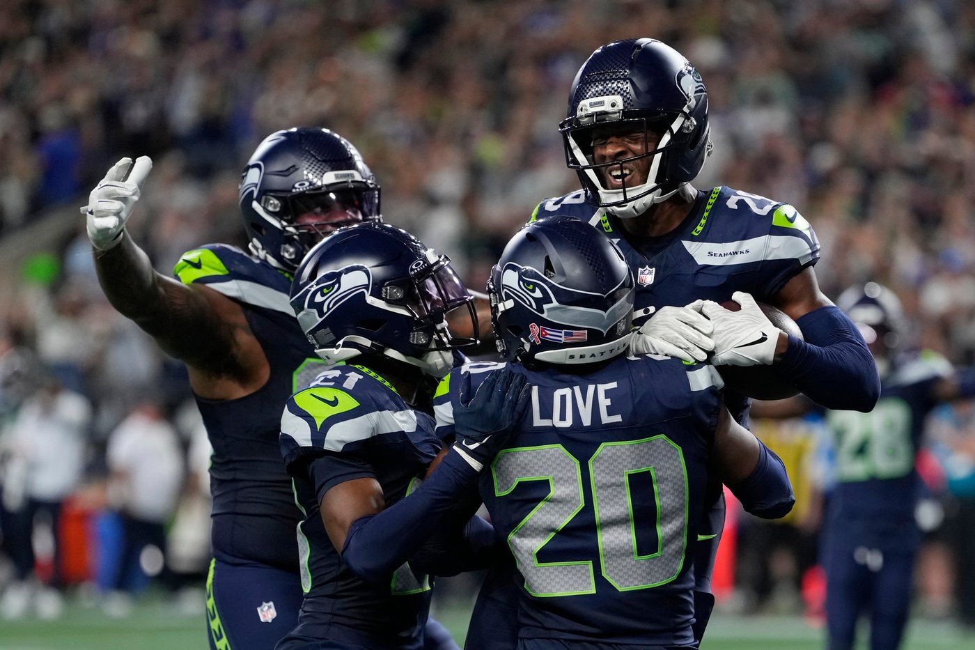 Seahawks pick off Drake Maye 3 times to beat Patriots 13-10 in Super Bowl rematch | iNFOnews.ca