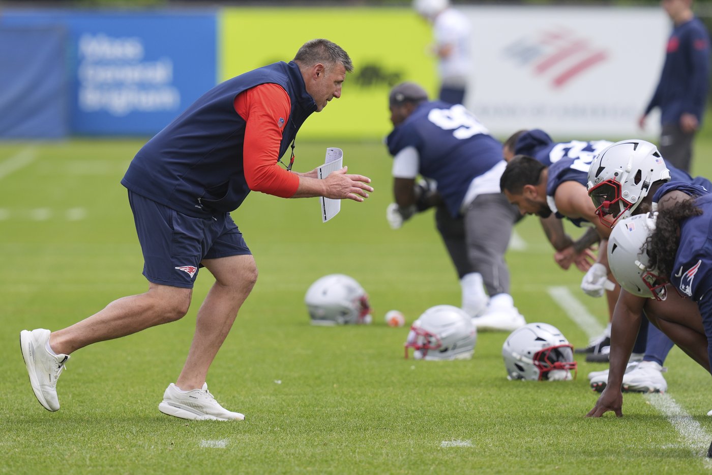 Patriots say they will handle video of receiver Stefon Diggs internally | iNFOnews.ca