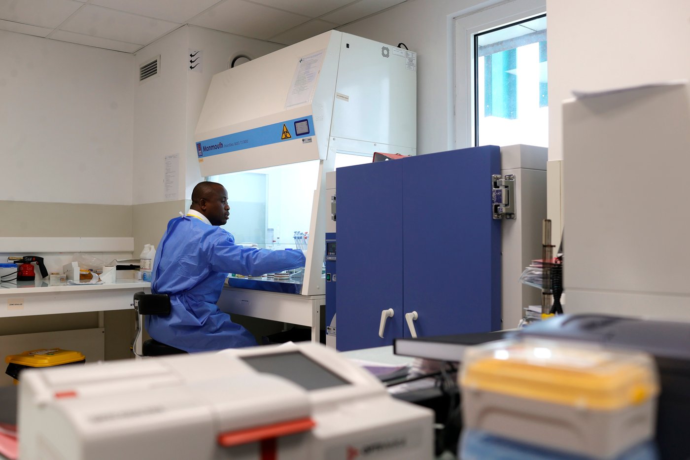 West African scientists warn of weakening health systems and urge stronger outbreak detection | iNFOnews.ca