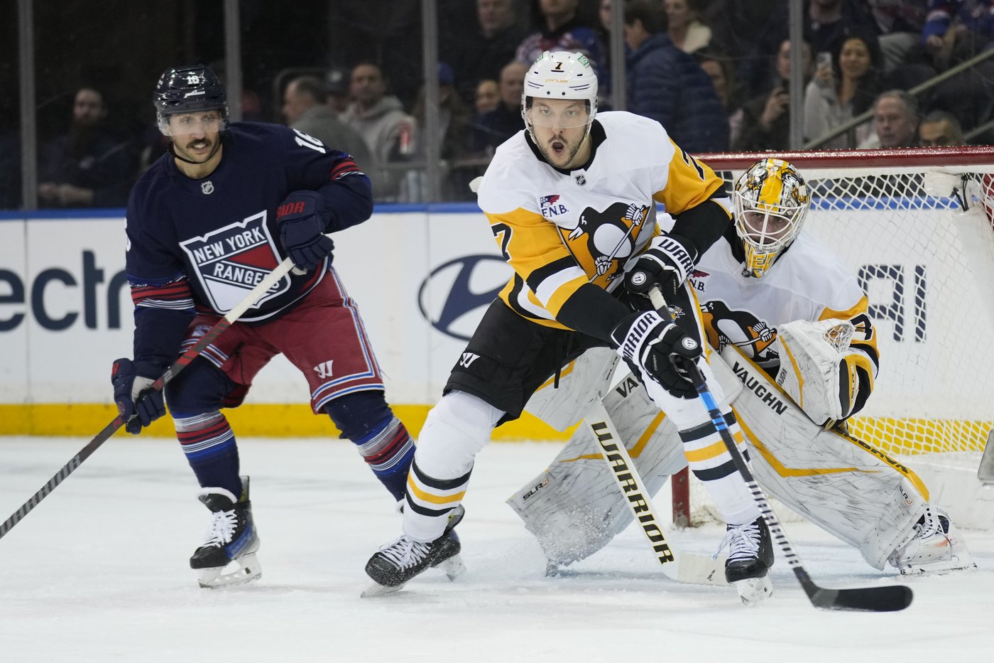 Penguins rally to beat Rangers 3-2 without Crosby | iNFOnews.ca