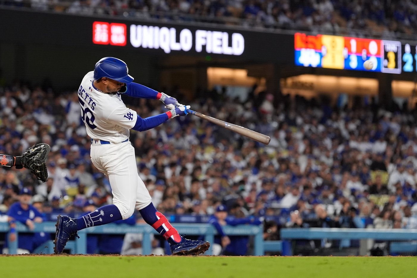 Ohtani throws 7 scoreless innings as Dodgers beat Giants 4-0 to end 4-game losing streak | iNFOnews.ca