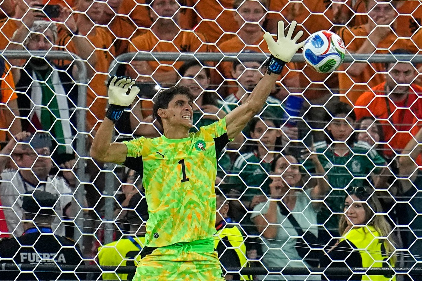 Paraguay stuns Germany, Morocco and Brazil also advance in World Cup Round of 32, in photos | iNFOnews.ca