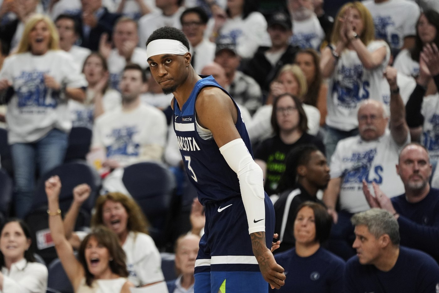 Edwards, Timberwolves strike back with 143-101 win over Thunder in West finals | iNFOnews.ca Edwards, Timberwolves strike back with 143-101 win over Thunder in West finals | iNFOnews.ca