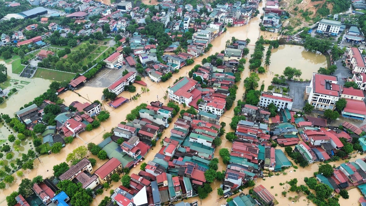 Tropical storm edges toward the Philippines and may grow to a typhoon on path toward China | iNFOnews.ca