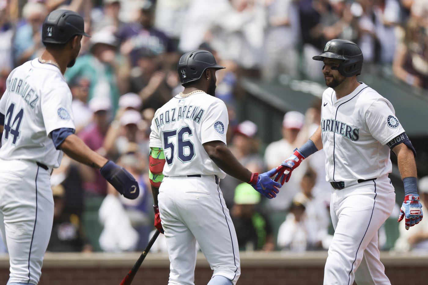 Cal Raleigh ties Ken Griffey Jr.'s Mariners record for home runs before All-Star break with 35 | iNFOnews.ca