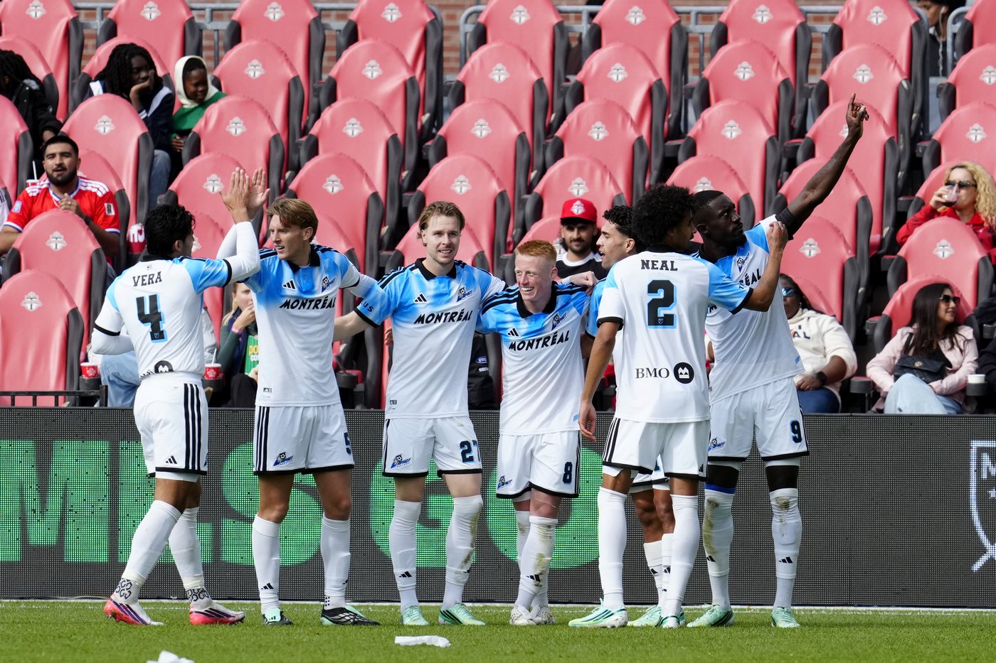 Toronto FC roars back with two stoppage-time goals to stun CF Montreal 2-1 | iNFOnews.ca