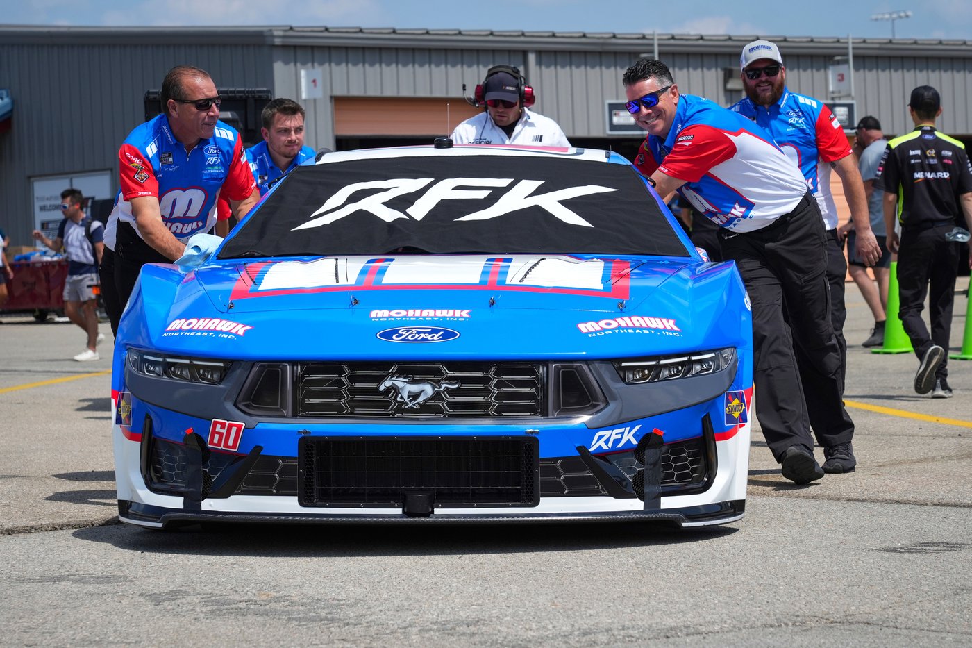 Ryan Preece earns 2nd career pole position in hunt for NASCAR playoff spot at Richmond | iNFOnews.ca