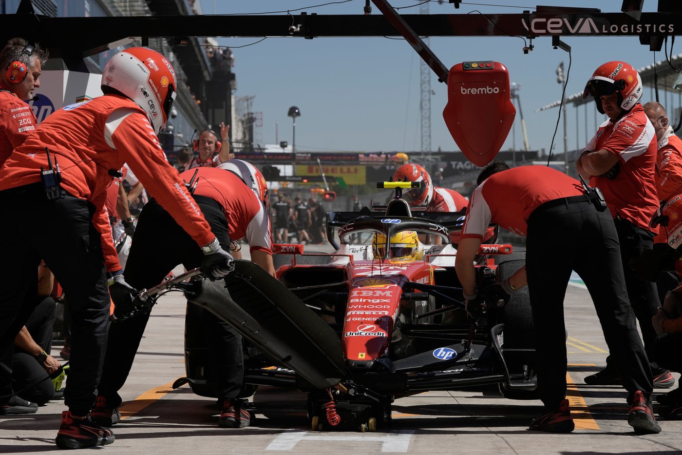 Lewis Hamilton denies he's sought to replace any staff at Ferrari as his F1 title bid fades | iNFOnews.ca
