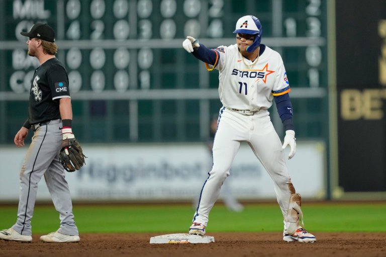 Velázquez hits 2-run homer and Smith adds 2-run double as Astros surge past White Sox, 6-3 | iNFOnews.ca