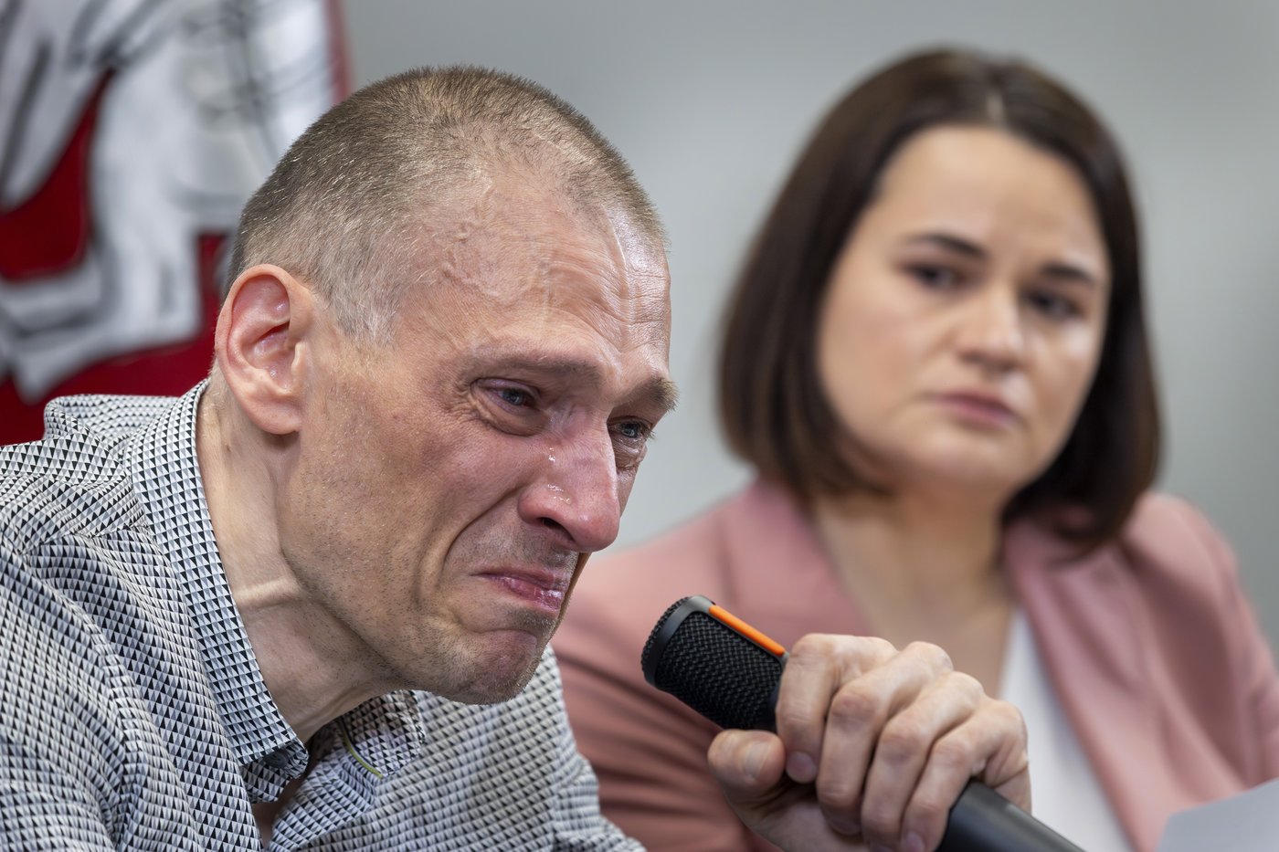Freed from prison, Belarusian dissident Tsikhanouski tells AP about 5 years in solitary confinement | iNFOnews.ca