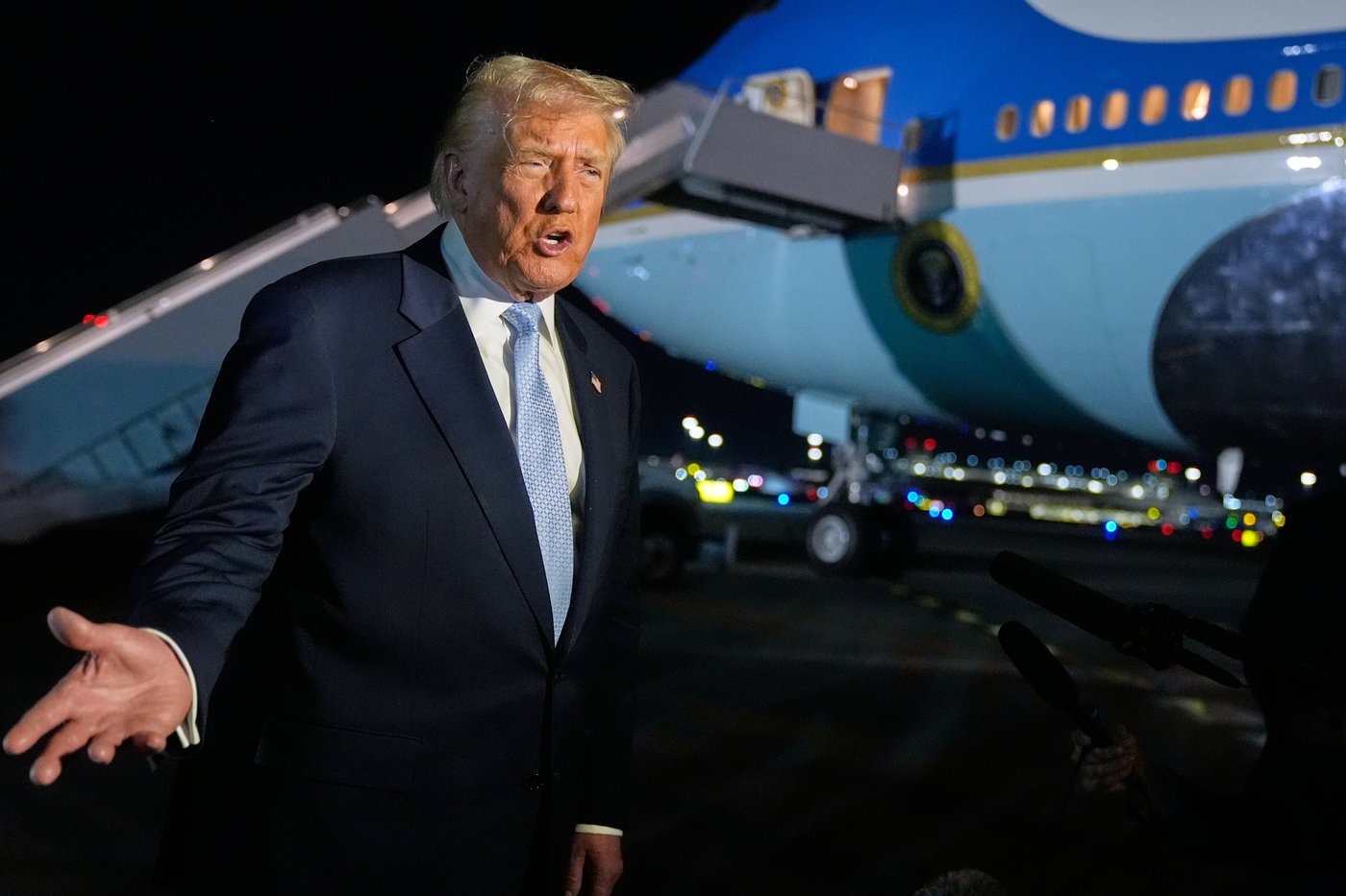 Trump says US may have discussions with Maduro as aircraft carrier arrives in Caribbean | iNFOnews.ca Trump says US may have discussions with Maduro as aircraft carrier arrives in Caribbean | iNFOnews.ca