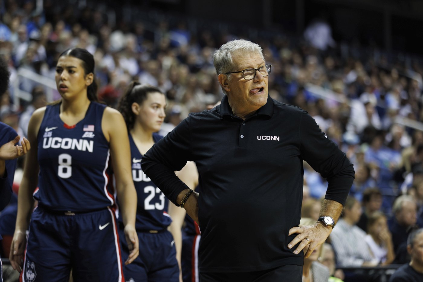 UConn's Geno Auriemma ties NCAA Division I record with 1,216th win as No. 2 Huskies top No. 14 UNC | iNFOnews.ca UConn's Geno Auriemma ties NCAA Division I record with 1,216th win as No. 2 Huskies top No. 14 UNC | iNFOnews.ca