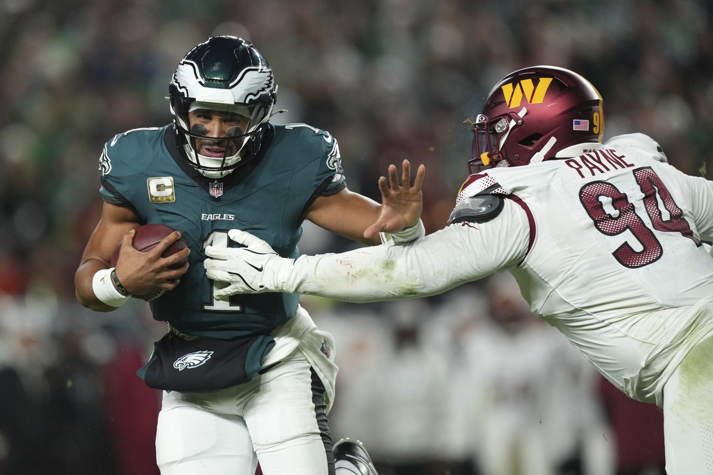 Saquon Barkley runs for 2 TDs, Eagles beat Commanders 26-18 to stretch NFC East lead | iNFOnews.ca