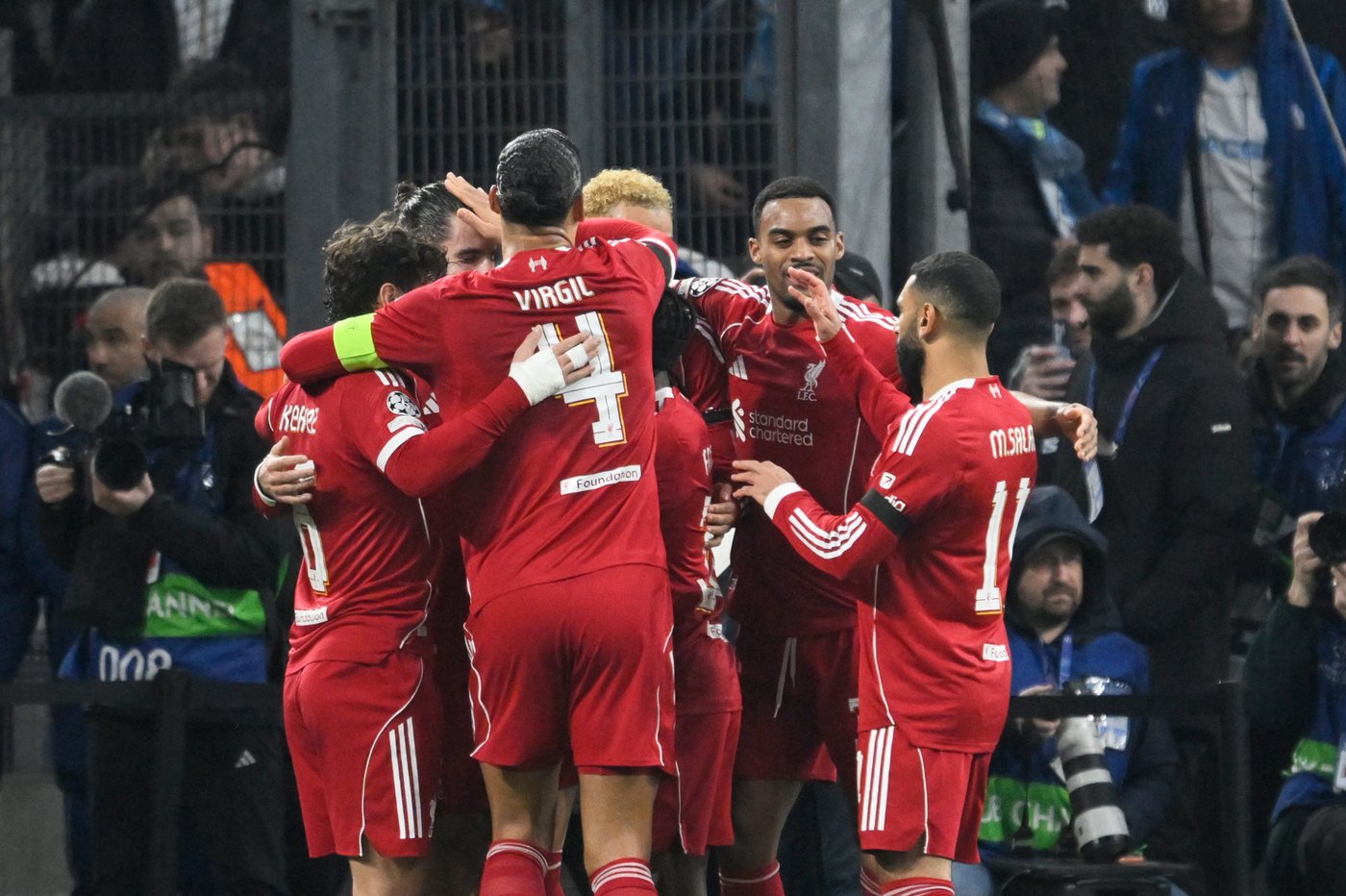 Liverpool's Szoboszlai scores with trick free kick under Marseille's jumping defensive wall | iNFOnews.ca Liverpool's Szoboszlai scores with trick free kick under Marseille's jumping defensive wall | iNFOnews.ca