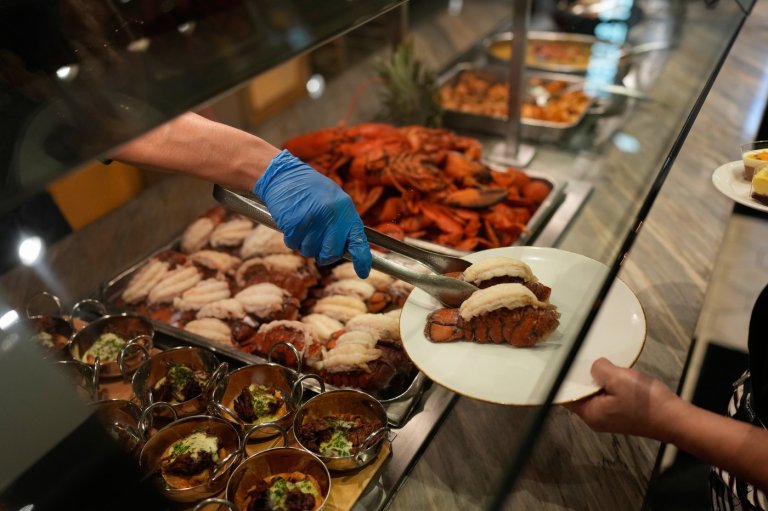 Gone are the days of the $1 buffet in Las Vegas. Now $175 buffets offer luxury dining | iNFOnews.ca