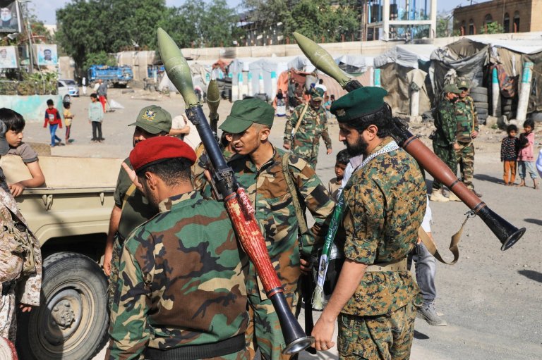 Houthi rebels reach a strategic port city in Yemen in a major threat to the country's truce | iNFOnews.ca
