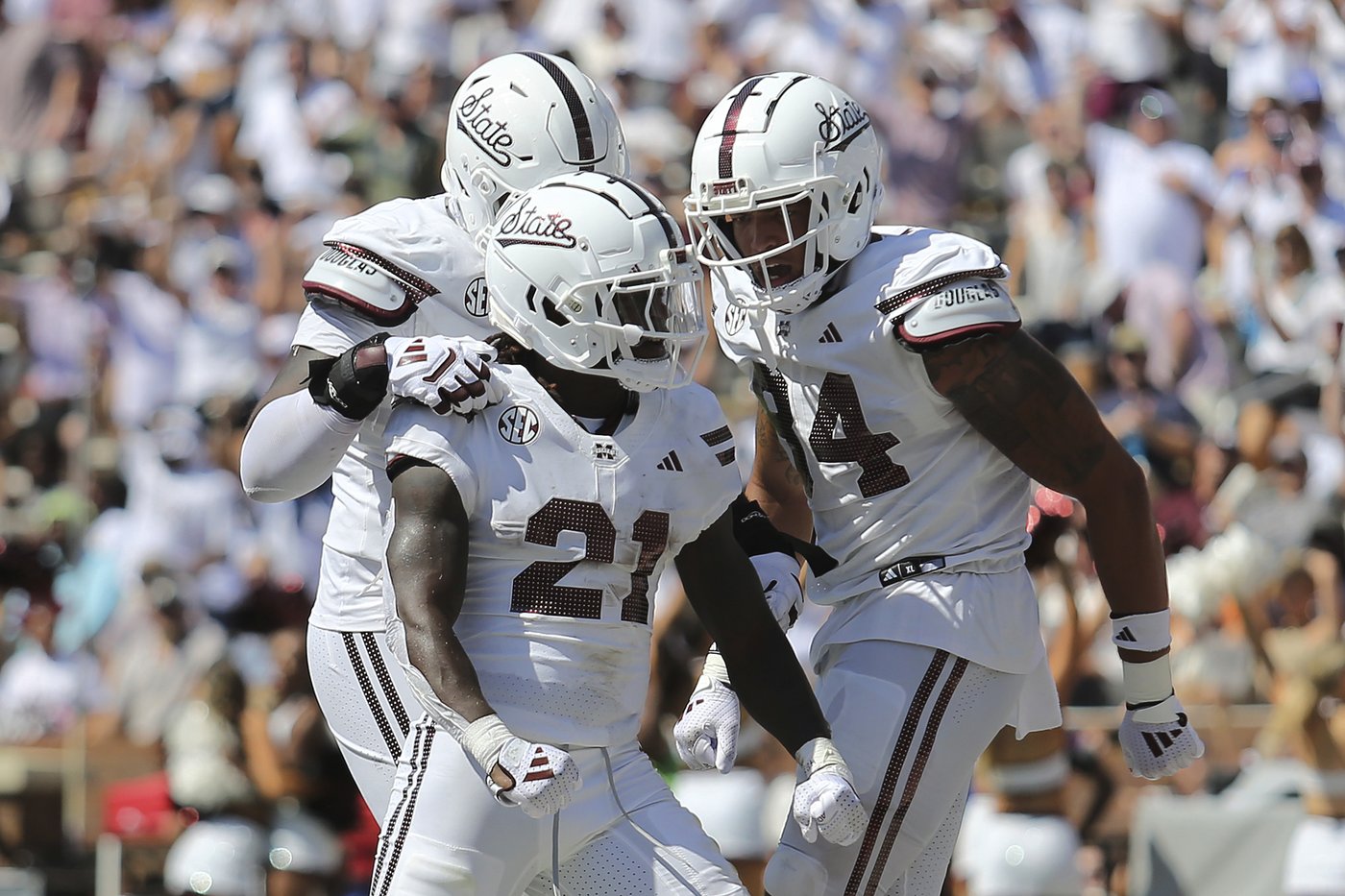 Mertz passes for 3 scores and runs for another to help Florida beat Mississippi State 45-28 | iNFOnews.ca Mertz passes for 3 scores and runs for another to help Florida beat Mississippi State 45-28 | iNFOnews.ca