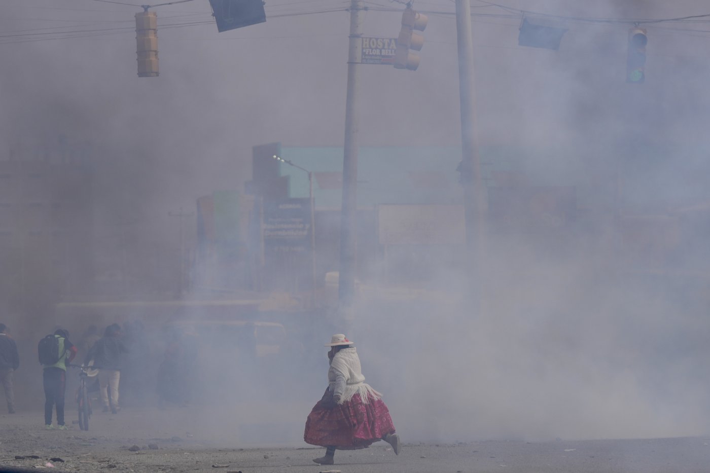 Rival protesters clash in Bolivia as ex-President Evo Morales leads a march to the capital | iNFOnews.ca Rival protesters clash in Bolivia as ex-President Evo Morales leads a march to the capital | iNFOnews.ca