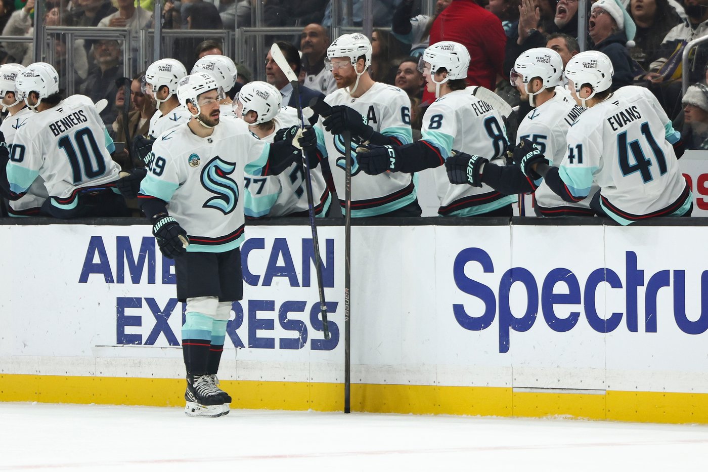 Jordan Eberle scores on the power play and Kraken hold off struggling Kings 3-2 | iNFOnews.ca