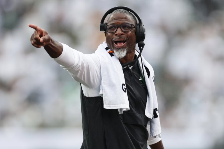 A 10-point lead with 11 minutes left quickly unravels in Jets' stunning overtime loss to Packers | iNFOnews.ca