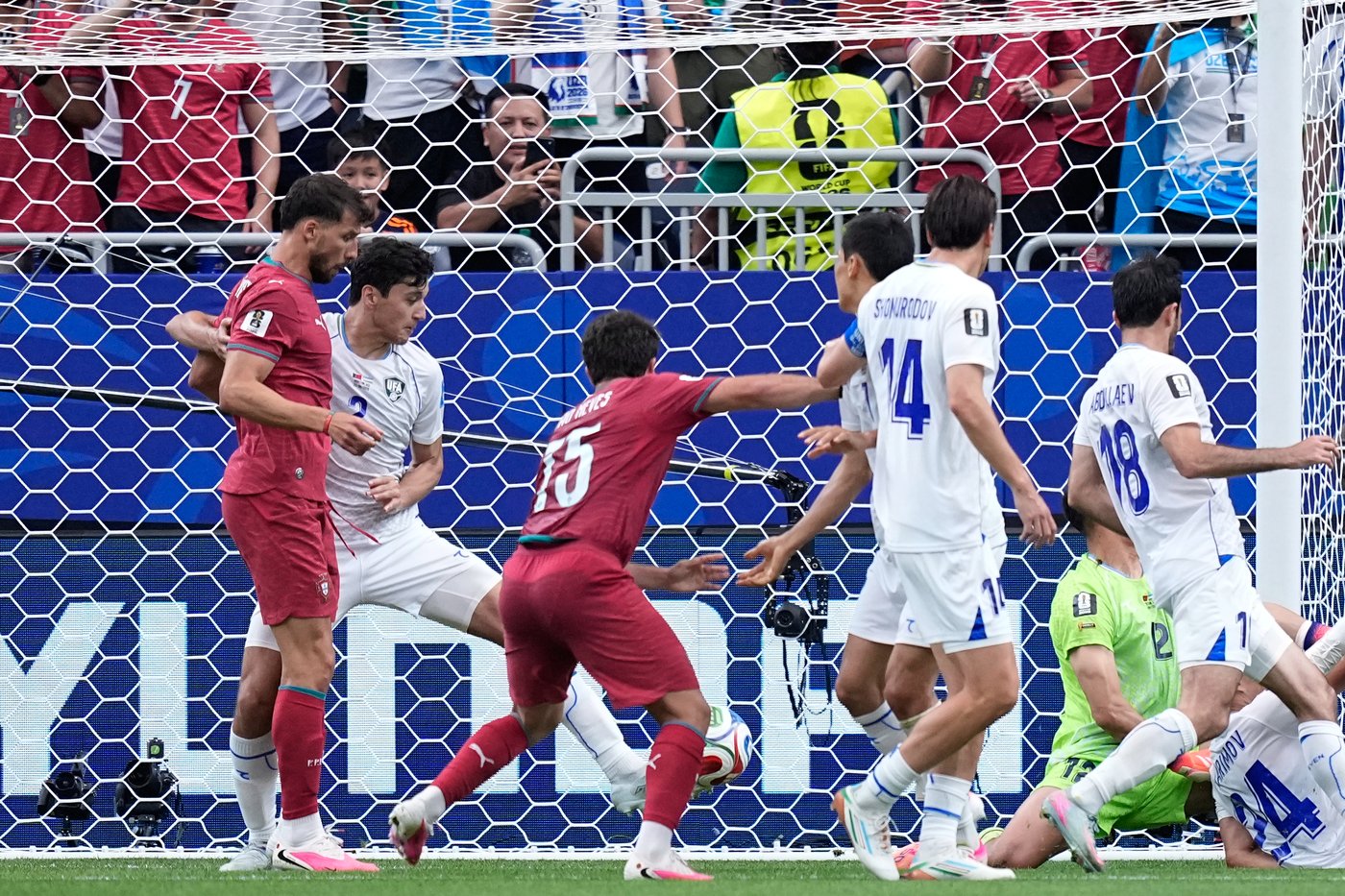 Cristiano Ronaldo roars back with 2 goals as Portugal beats Uzbekistan 5-0 at the World Cup | iNFOnews.ca Cristiano Ronaldo roars back with 2 goals as Portugal beats Uzbekistan 5-0 at the World Cup | iNFOnews.ca