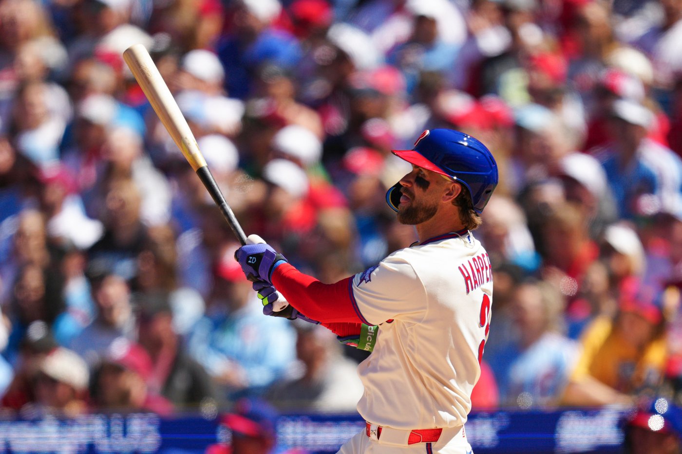 Schwarber, Harper homer to lead Phillies over Diamondbacks 4-3 to stop 3-game skid | iNFOnews.ca